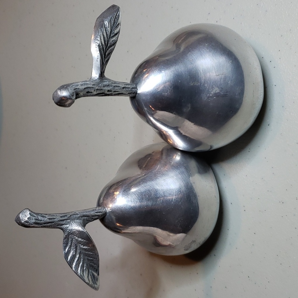 Polished Aluminum Pears